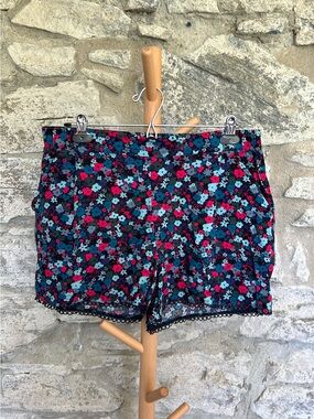 Floral Lace-Trim Shorts